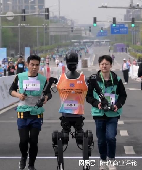 掘金AI时代产业红利企业们为何都愿与百度组队？(图3)