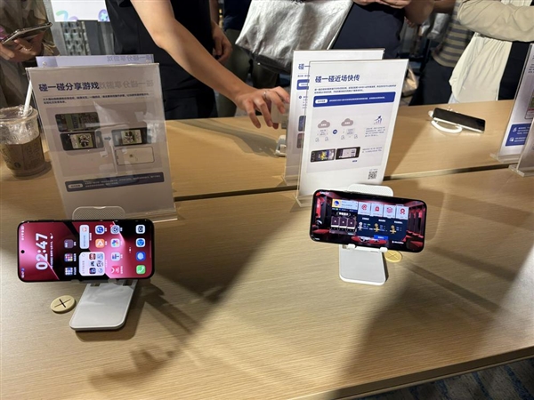 顶流游戏上线鸿蒙！手机桌面、手表表盘、智慧屏均成游戏阵地(图2)