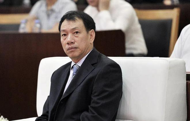 大洗牌！连续7年称霸福建的首富消失了儿子差点卷跑380亿(图3)