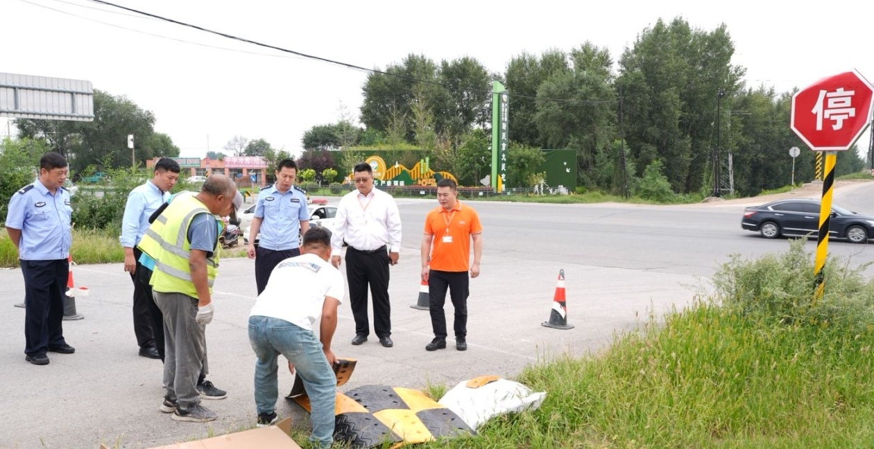 平安产险辽宁分公司“红绿灯”道路安全风险减量公益行动