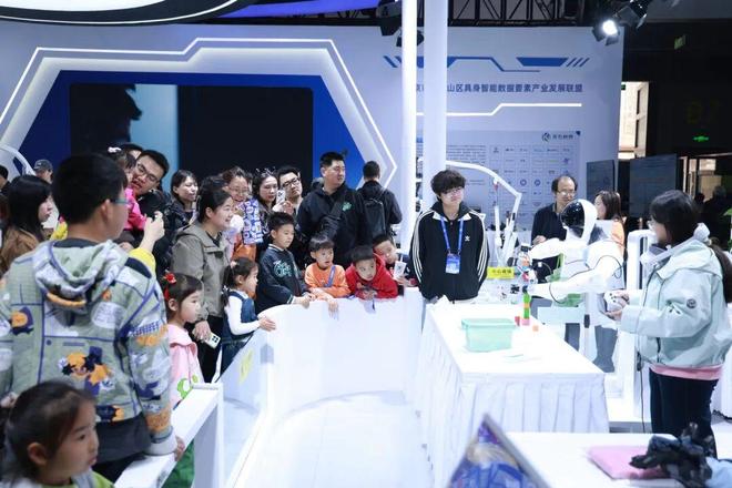 十载焕新 打造多元融合科幻盛会！2026中国科幻大会在石景山首钢园启幕(图5)