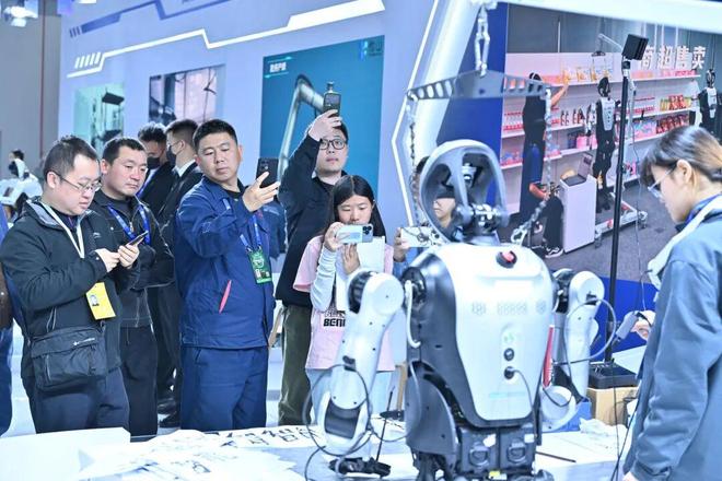 十载焕新 打造多元融合科幻盛会！2026中国科幻大会在石景山首钢园启幕(图3)