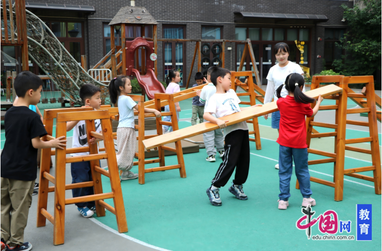 守护数字时代的童年②成都市青羊区天府幼儿园教育集团：把眼睛交给自然童年交给游戏(图3)